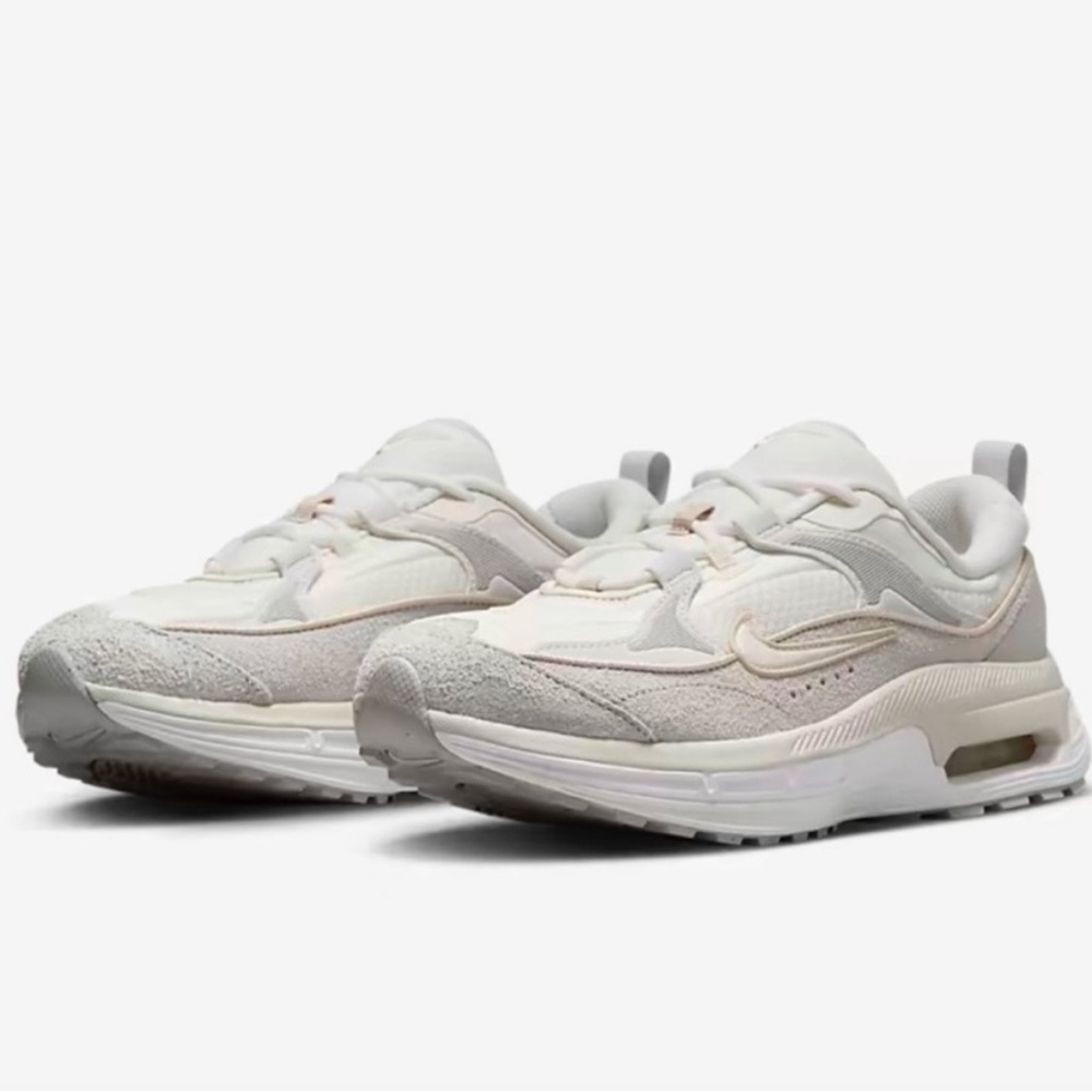 Nike Air Max Bliss LX - Size 8 - Photon Dust 💫